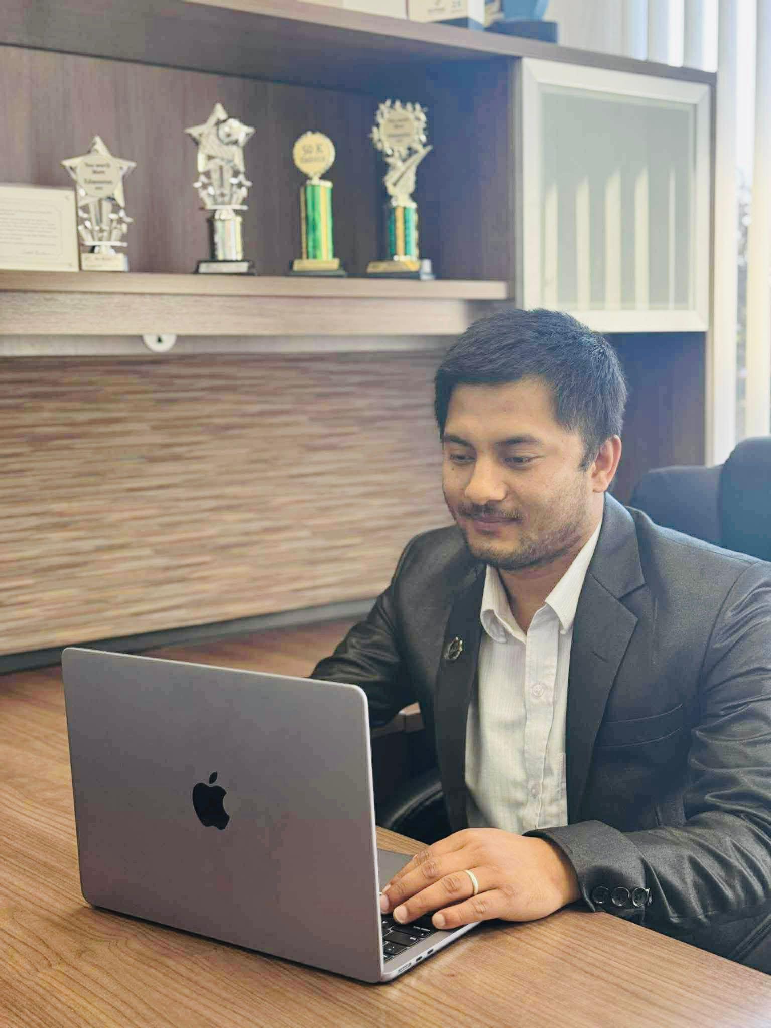 Raj Nepali, Certified Financial Advisor